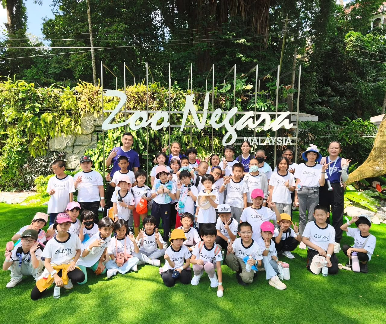 GLEXiS 学校假期出游:教师带学生参观国家动物园 Zoo Negara